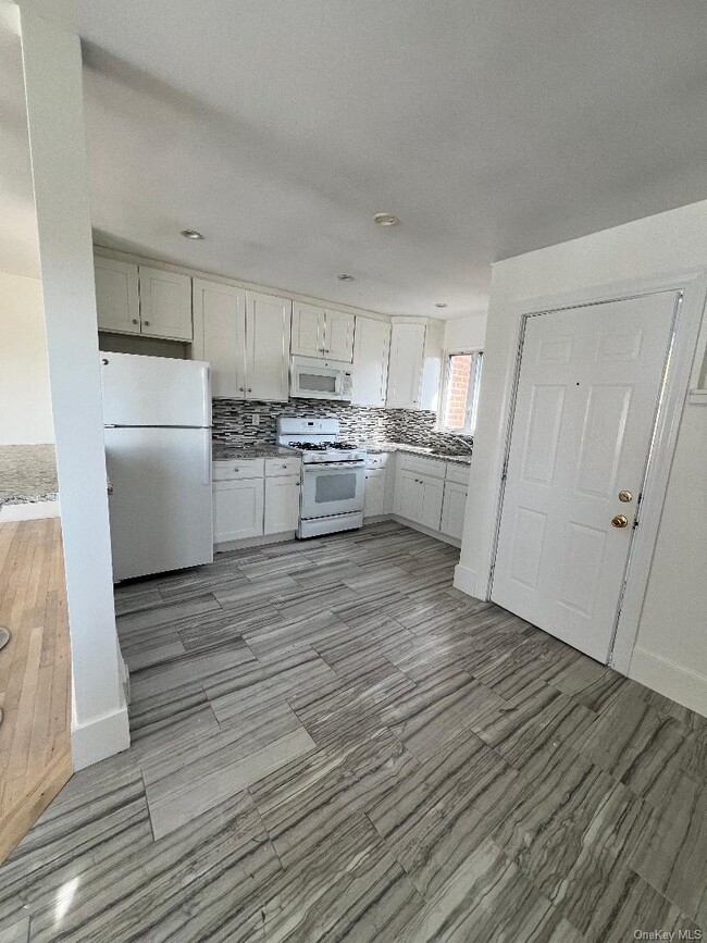 Photo - 411 W Park Ave