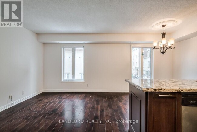 Photo - 21 Pirandello St