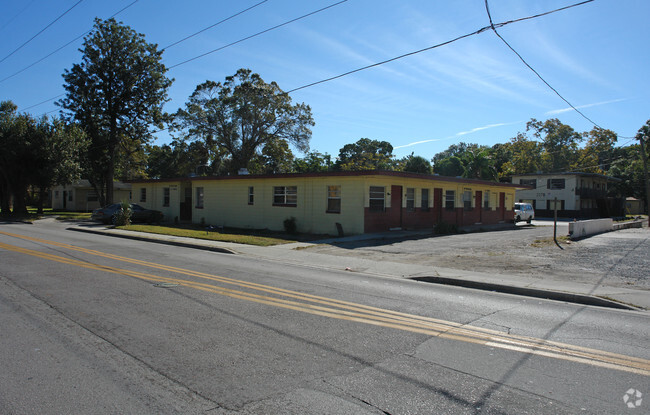 2169 Oakley Ave S Apartments For Rent in Saint Petersburg, FL 