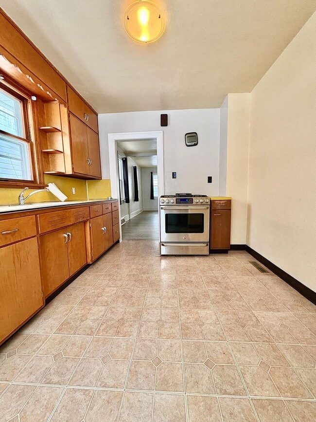 Photo - 1821 S Taylor St