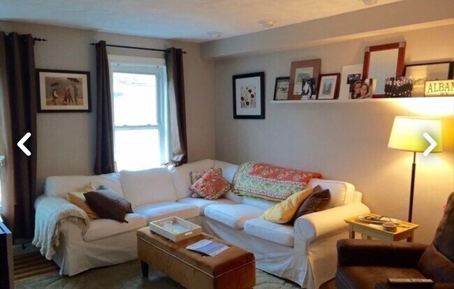 Photo - 143 W 8th St Unit 3