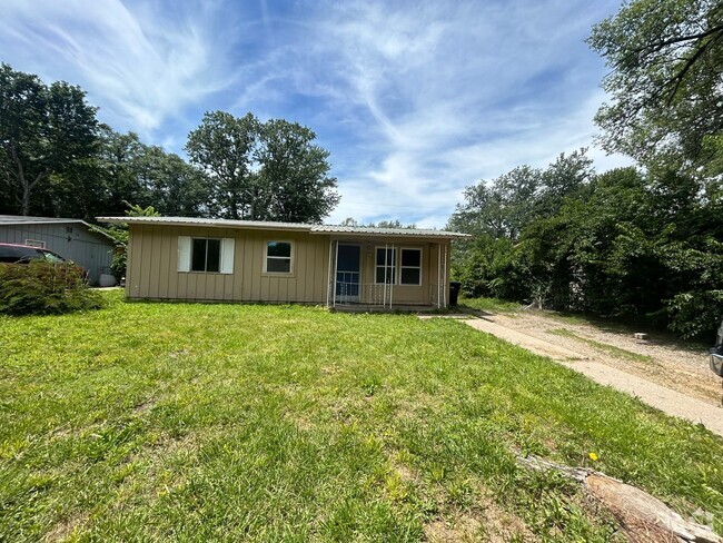 Building Photo - Cute 3 bedroom 1 bath! Rental