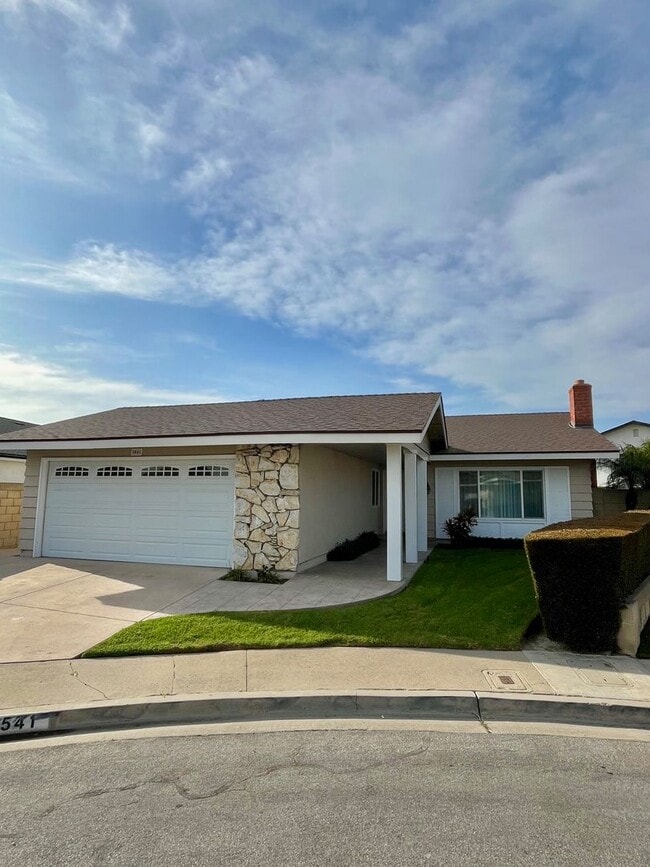 Building Photo - Charming 3 Bedroom, 2 Bath Single Family Home for rent in Seal Beach, CA!