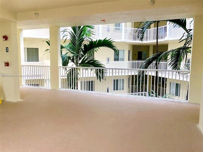 Photo - 10700 NW 66th St Unit 306