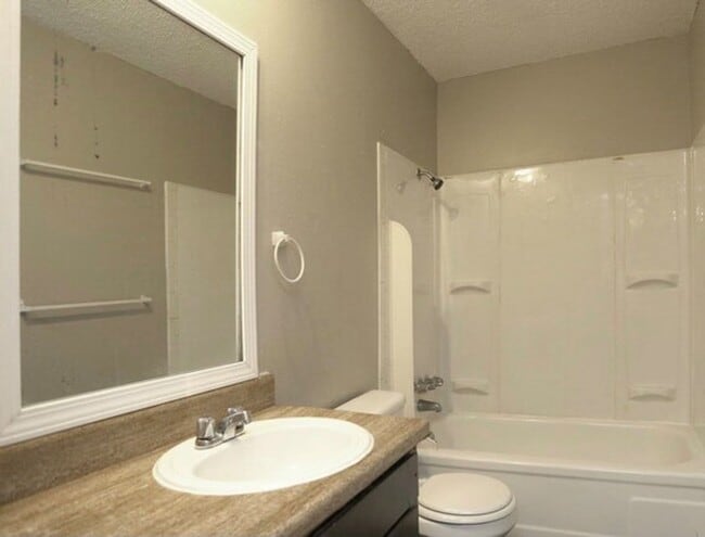 Photo - Bryant Grove Apartments