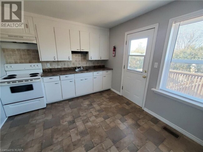 Photo - 1247 Clonsilla Ave Unit B