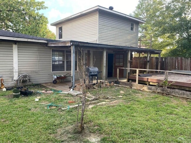 Photo - 6406 Schiller St