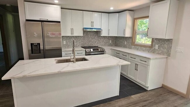 Photo - 5671 NY-9H Unit upper