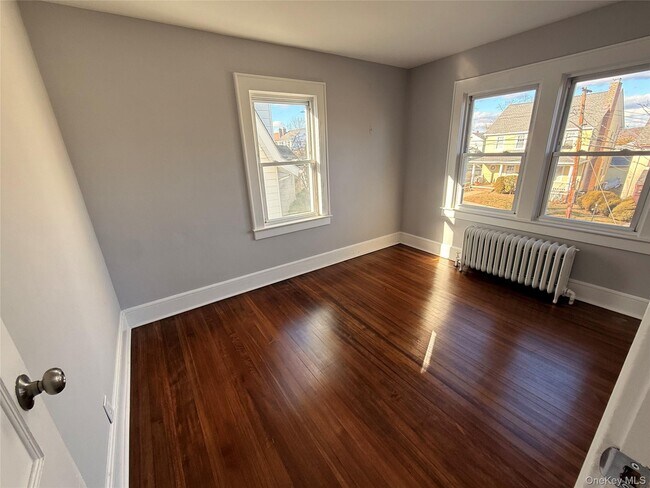 Photo - 10 Irenhyl Ave