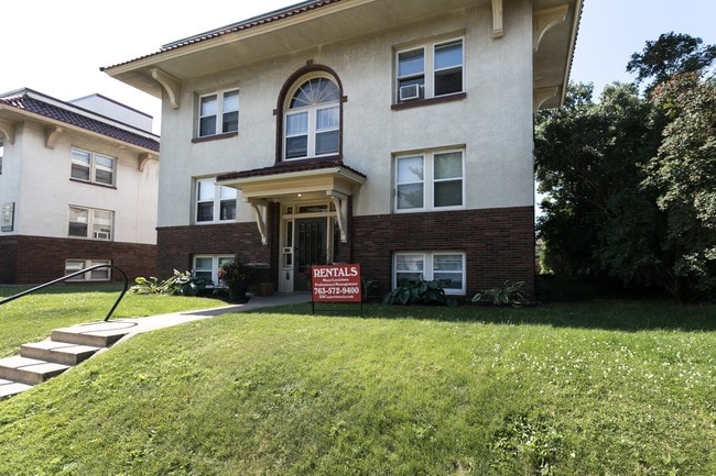 Photo - 1168 Grand Ave