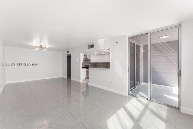 Photo - 17890 W Dixie Hwy Unit 501