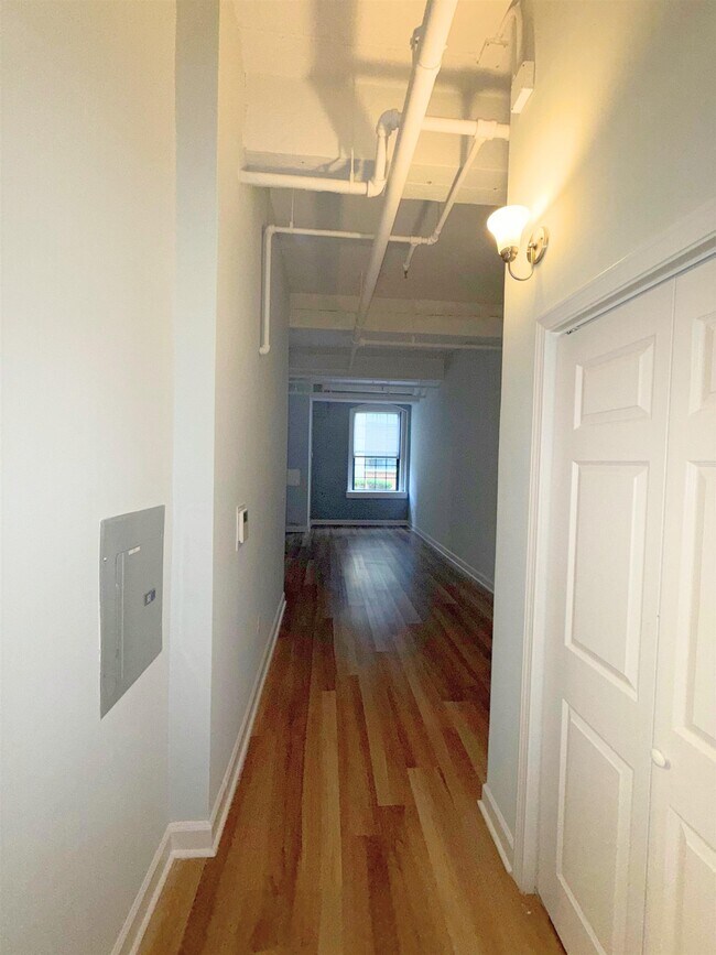 Photo - 160 Lafayette St Unit 111