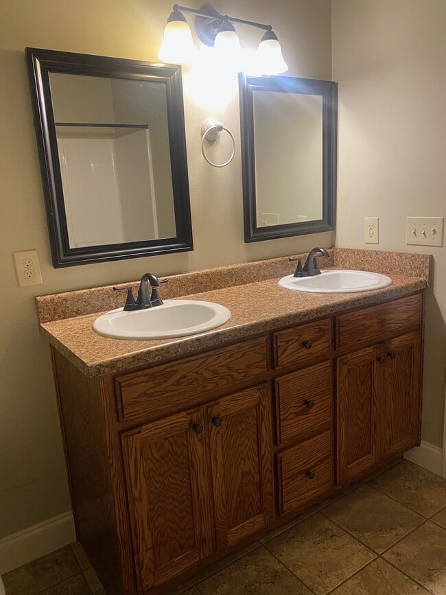 Photo - 116 River Flow Dr