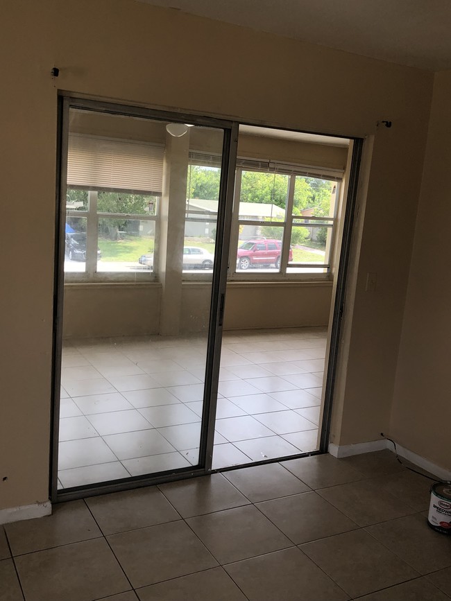 Bonus Room - 805 Foresteria Dr Unidad B