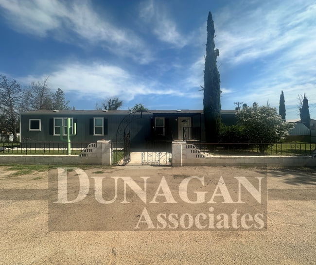 Building Photo - Spacious 3 Bedroom, 2 Bath Mobile Home wit...