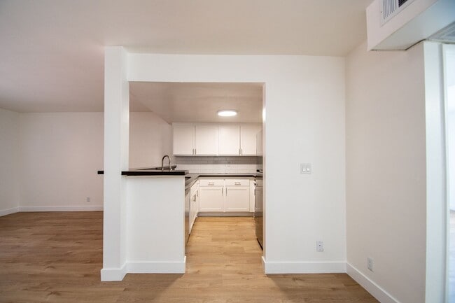 Photo - 6401 Riverton Ave Unit 104