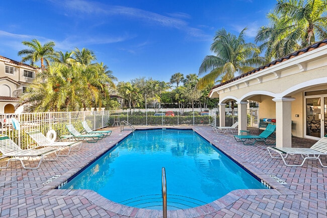 Photo - 323 Bayfront Dr