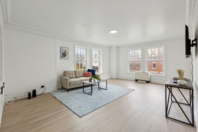 109 NY-96 Unit SI FL10-ID1612435P