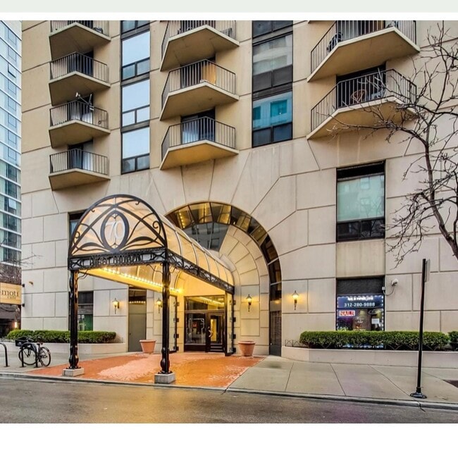 Foto del exterior del edificio - 70 W Huron St Unidad 2401