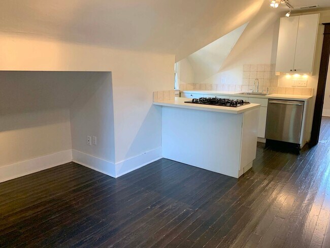 Photo - 318-320 W Myrtle Unit 320 #201