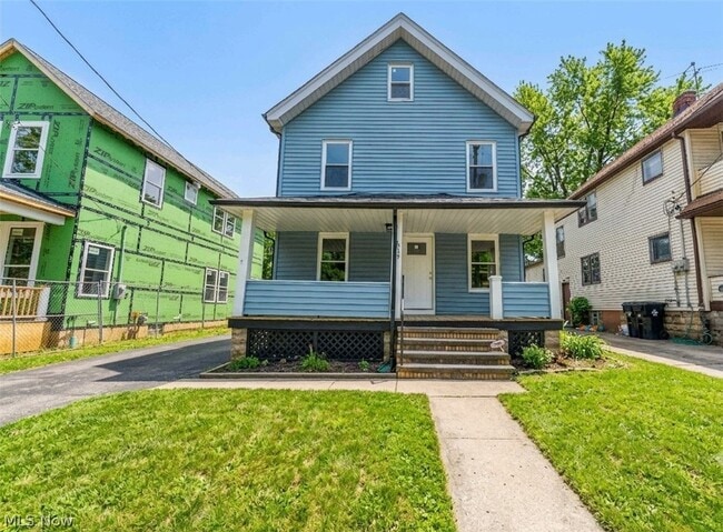 Building Photo - 2209 Hood Ave Unit 2/UP