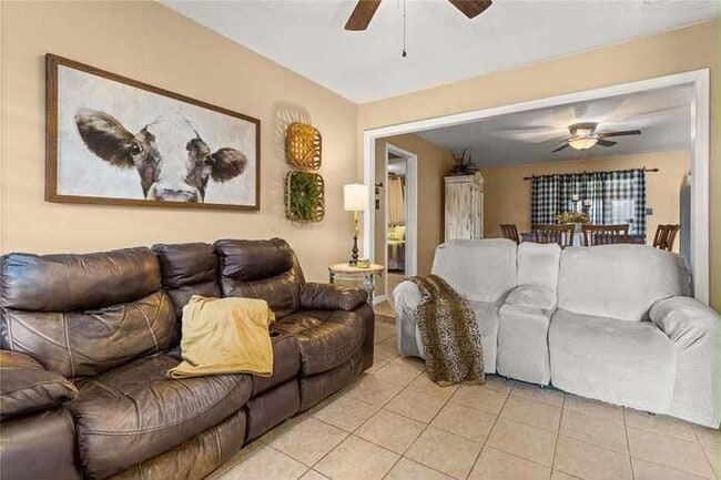 Photo - 526 Bay Colony Dr