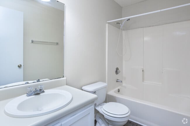 2BR, 1.5BA - 1,100SF - Primary Bathroom