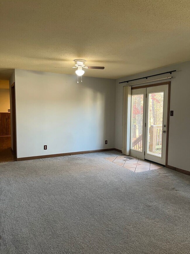 Photo - 4 BDRM/2.5BA Home available in Bexhill Sub...