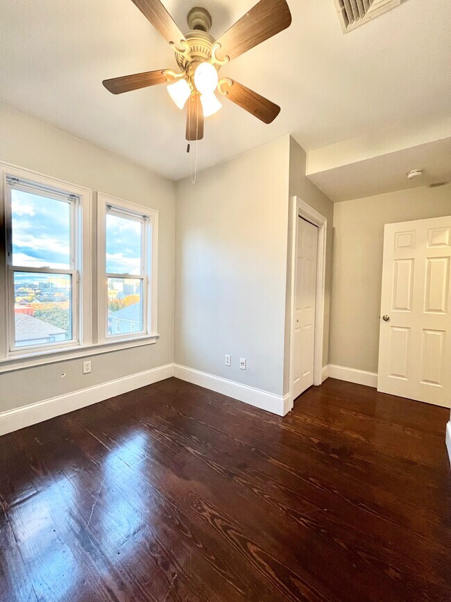 Photo - 180 Hillside St Unit 3