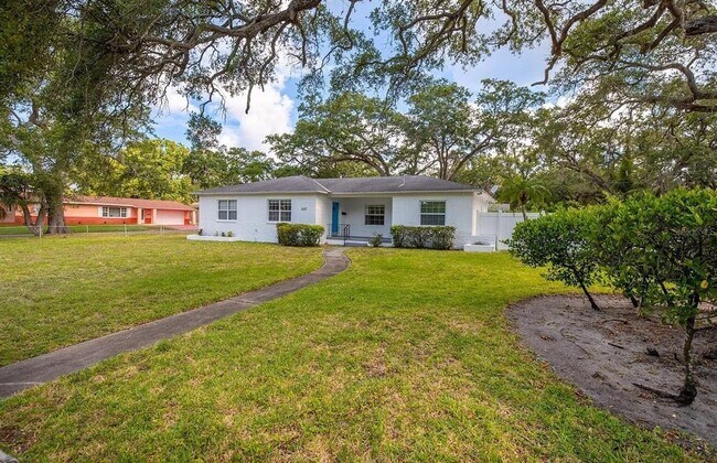 Photo - 2127 26th Ave S