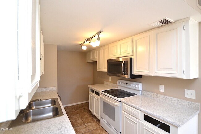 Photo - 5950 W Townley Ave