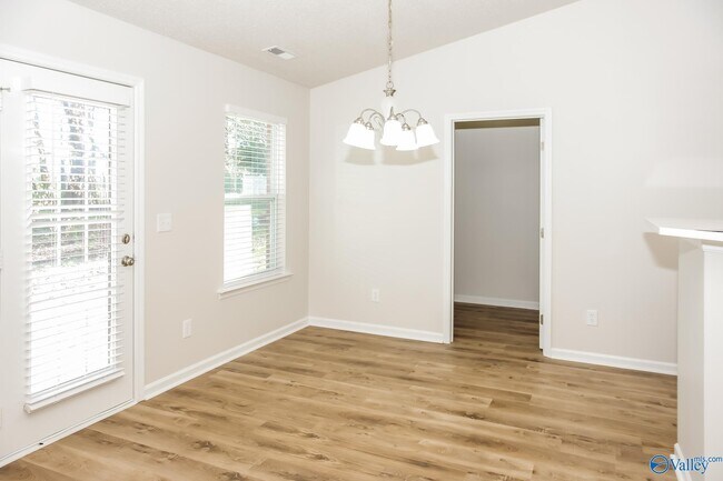 Photo - 146 Carillo Ln