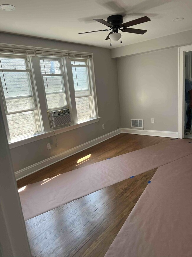 Photo - 10434 S Wentworth Ave