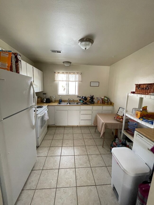 Photo - Upper Level 2 Bedroom 1 Bath Unidad 11