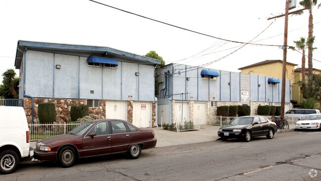 1010-1020, 1028 Orange Ave.