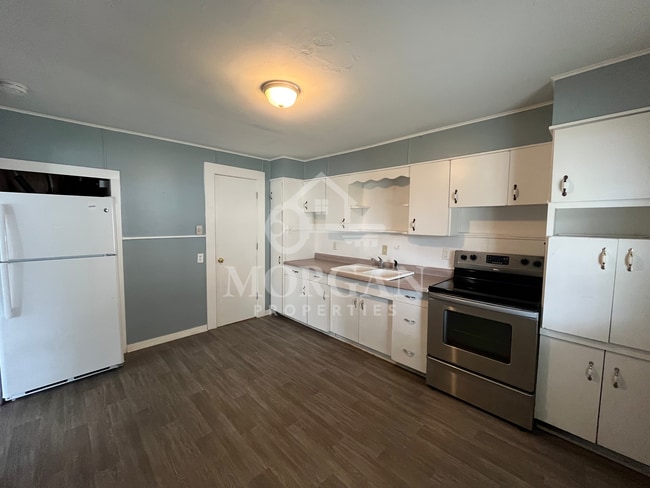 Photo - 307 S Main St