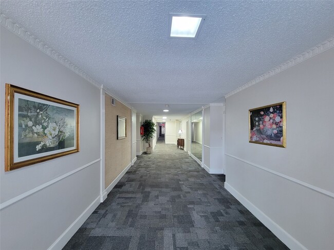 Photo - 2601 Bellefontaine Unit A104
