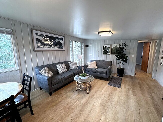 2607 Glenwood Ln Unit #3