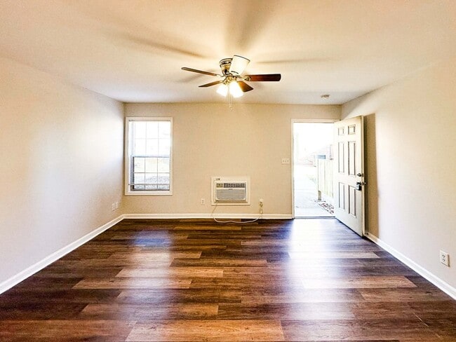 Photo - 100 Ballygar St Unit N