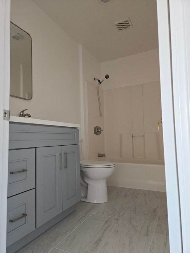 Photo - 1917 Gates St