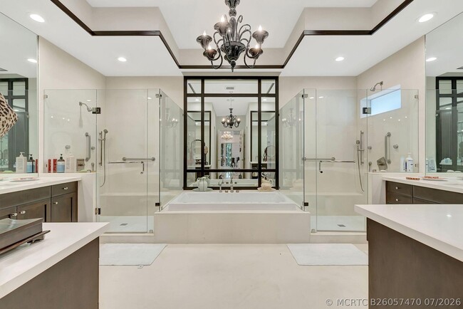 Building Photo - 17070 Royal Cove Way