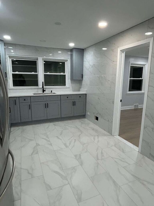 Photo - 5647 N Spaulding Ave Unit 1N