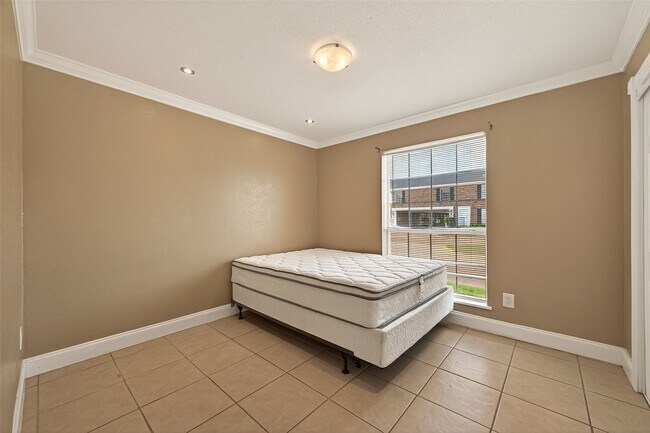 Photo - 2201 Fountain View Dr Unidad 3