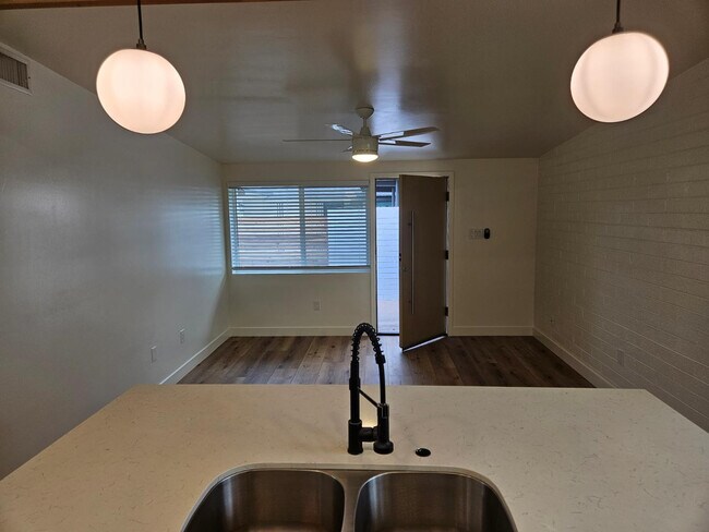 Photo - 6623 E Cheery Lynn Rd Unit 1003