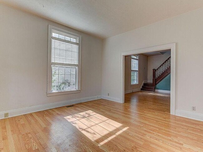 Photo - 208 N Beech St