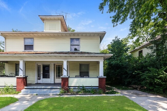 Building Photo - 1606/1608 W High St. Unit 1606 1/2