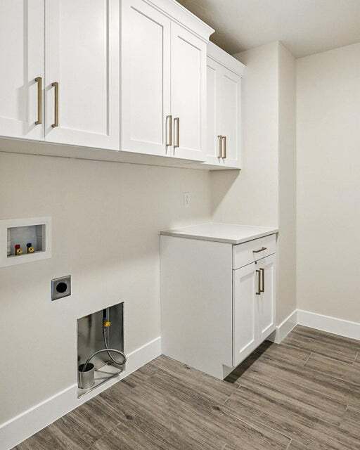 Photo - 51 4375 West St