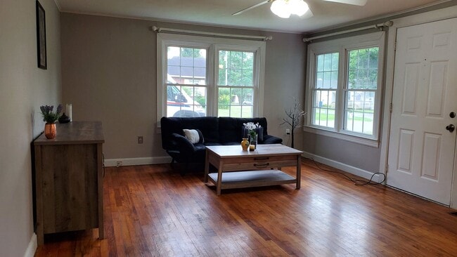 Photo - Charming 2 Bedroom House with fenced in backyard (photos coming soon)