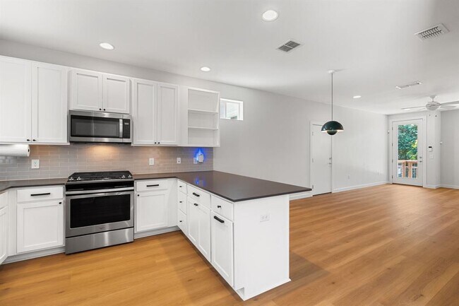 Photo - 705 N Bluff Dr Unit 6