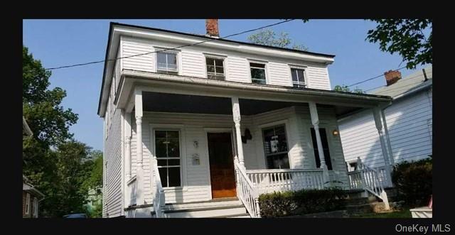 24 Oak St  